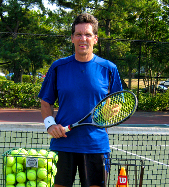 Roger C. teaches tennis lessons in Alexandria, VA