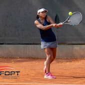 Emma E. teaches tennis lessons in Union City, NJ