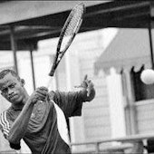 Christopher L. teaches tennis lessons in San Antonio, TX